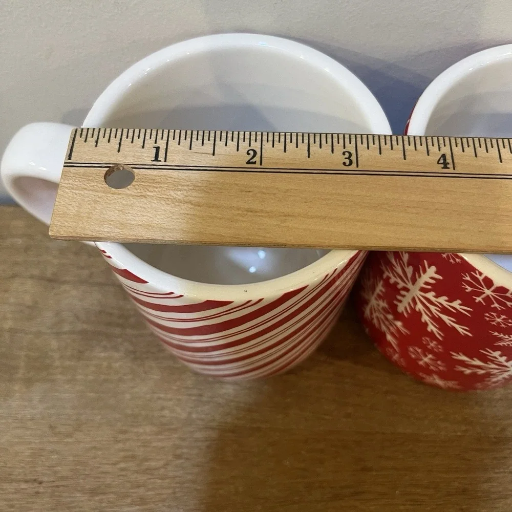 Sur la Table Christmas Holiday Mug Set of 2 Snowflake Candy Cane Red Coffee Cups